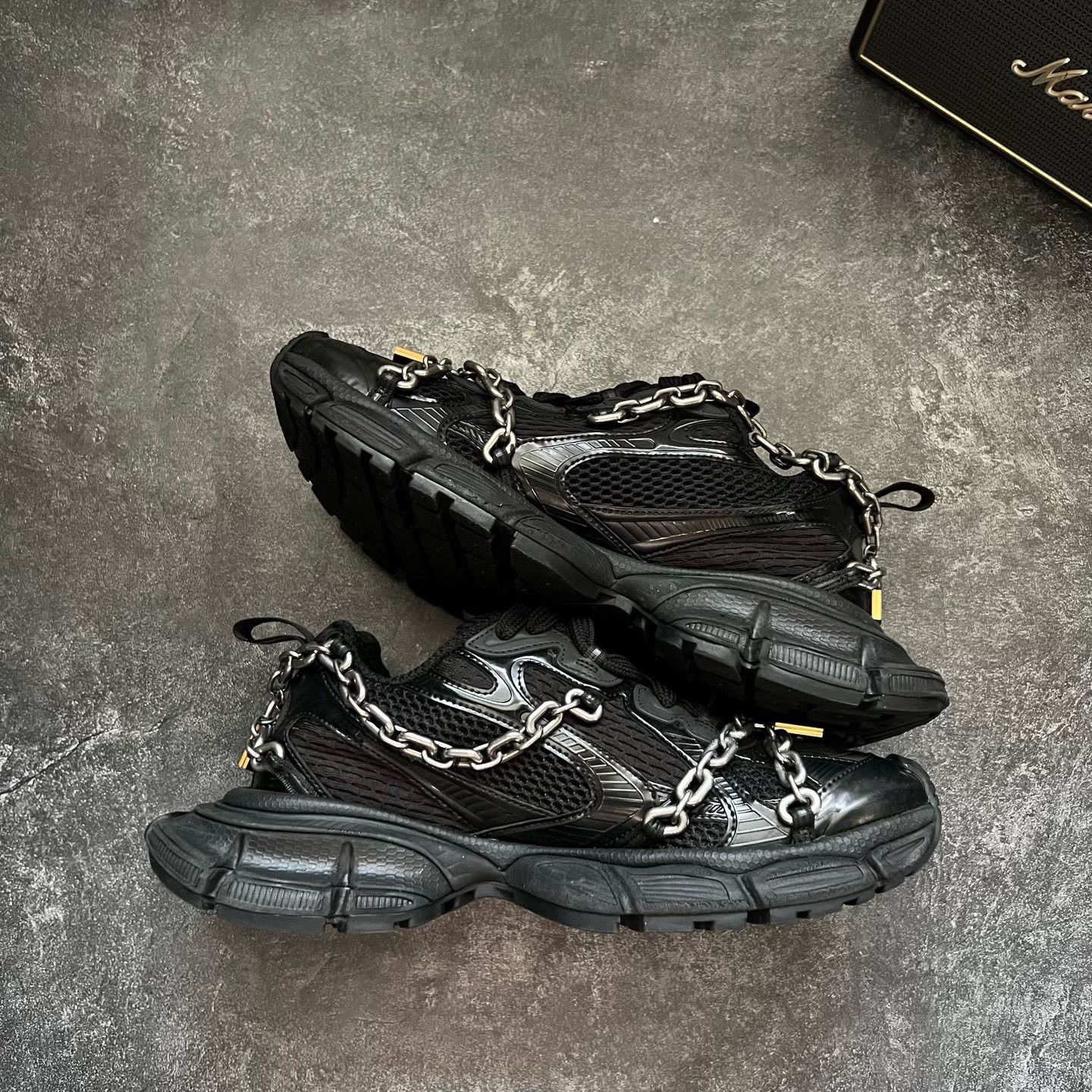Balenciaga Balenciaga Lowtop Sneakers XXXL Men Size US 10 / EU 43 - 2 Thumbnail