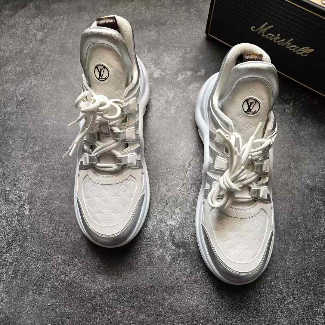 Louis Vuitton Louis Vuitton White Lowtop Sneakers 41 Men Size US 8.5 / EU 41-42 - 3 Thumbnail