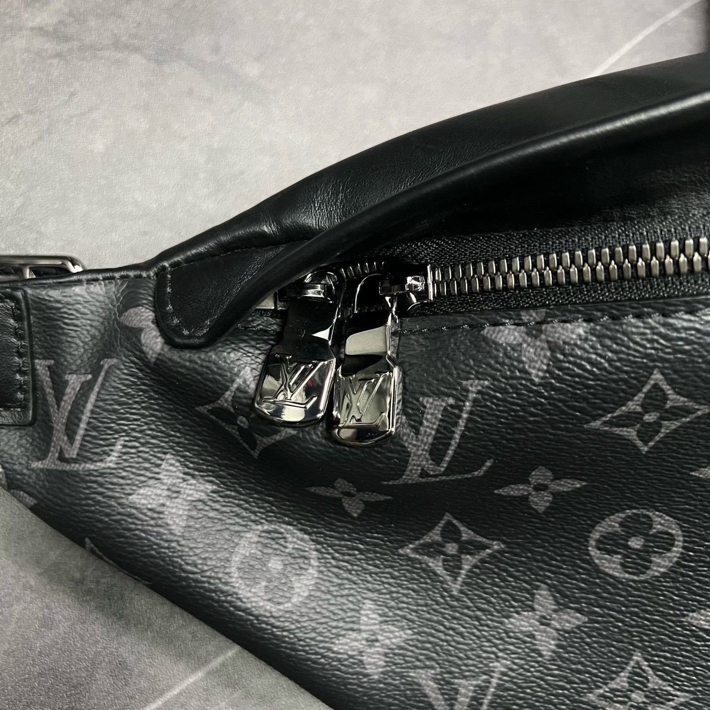 Louis Vuitton Louis Vuitton Black Bag 41 Men Size ONE SIZE - 5 Thumbnail