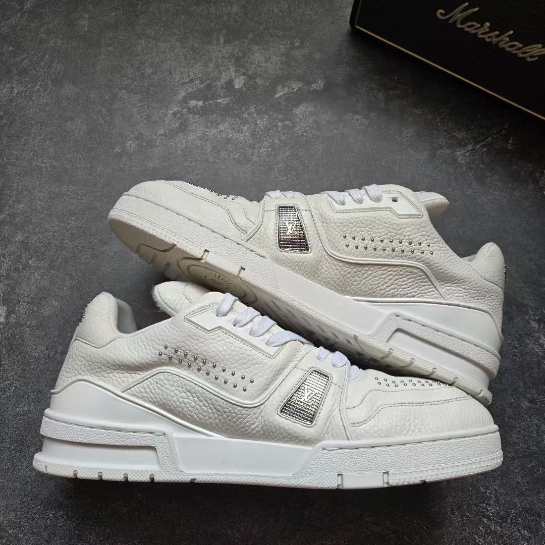 Louis Vuitton Louis Vuitton Training White Lowtop Sneakers 25 Men Size US 10 / EU 43 - 2 Thumbnail