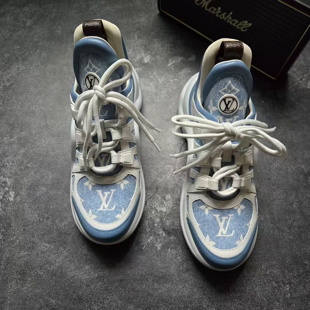 Louis Vuitton Louis Vuitton Blue Lowtop Sneakers 37 Women Size US 6.5 / IT 36.5 - 3 Thumbnail