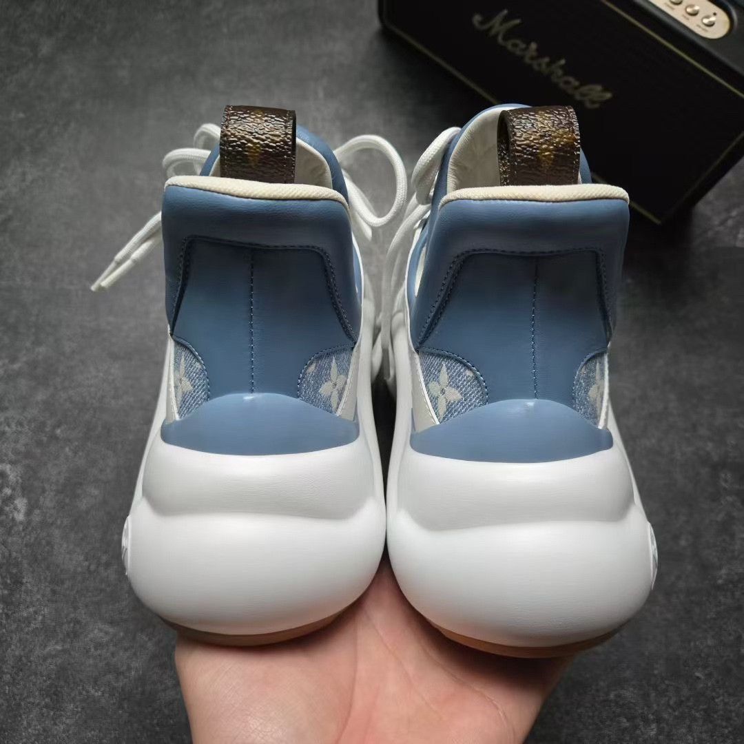 Louis Vuitton Louis Vuitton Blue Lowtop Sneakers 37 Women Size US 6.5 / IT 36.5 - 6 Thumbnail