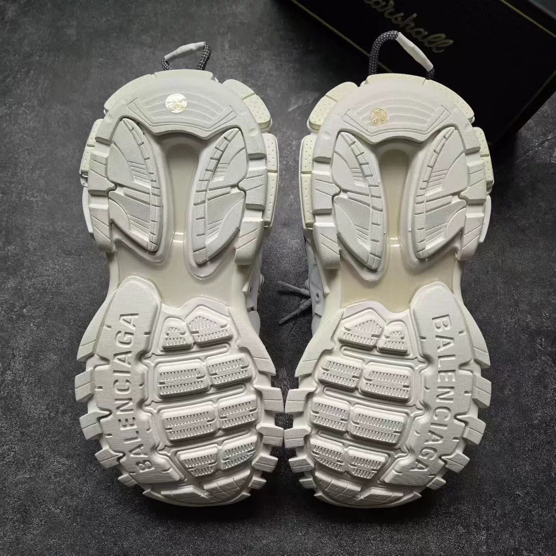 Balenciaga Balenciaga White Lowtop Sneakers 38 Women Size US 7.5 / IT 37.5 - 7 Thumbnail