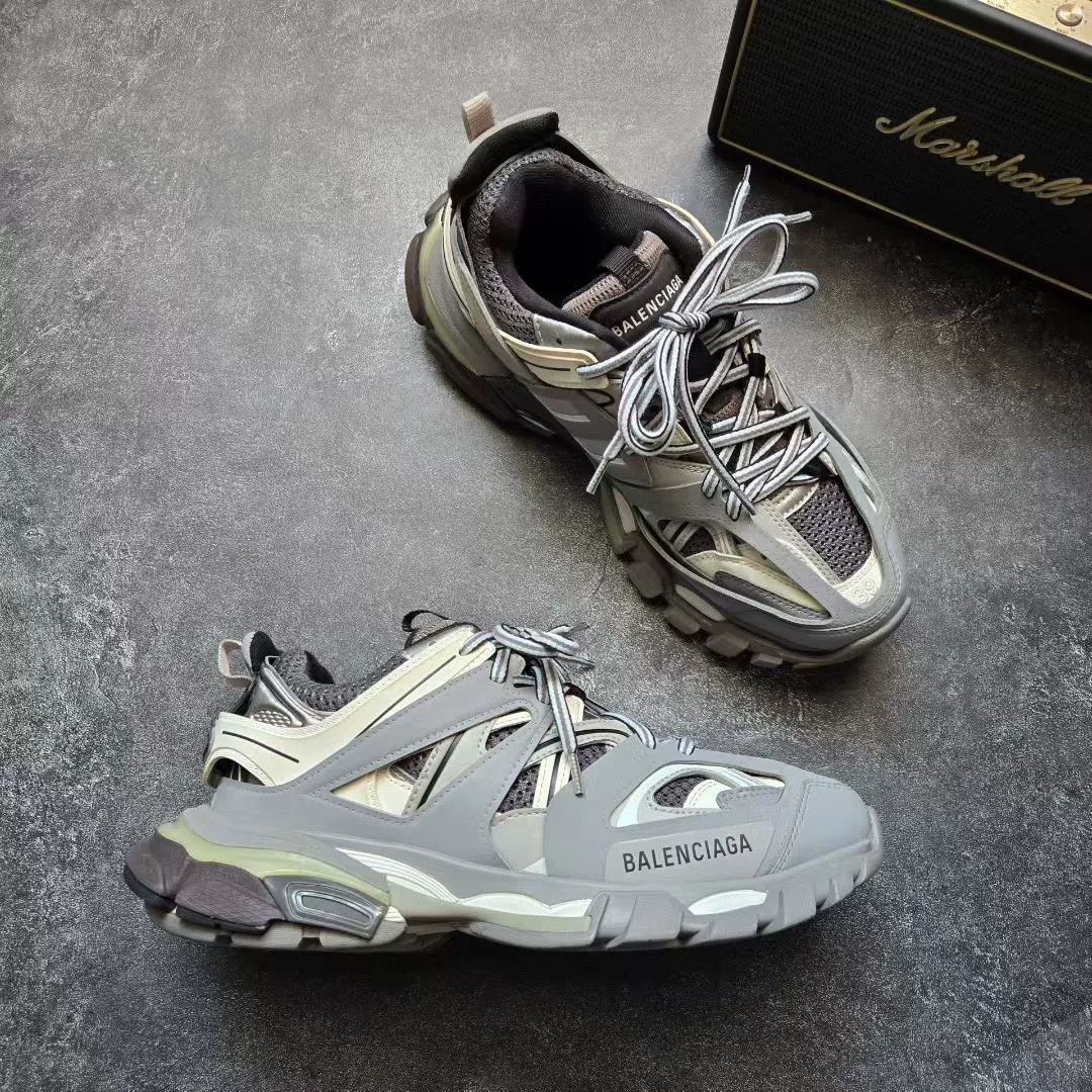 Balenciaga Balenciaga Gray Lowtop Sneakers 39 Women Size US 8.5 / IT 38.5 - 5 Thumbnail