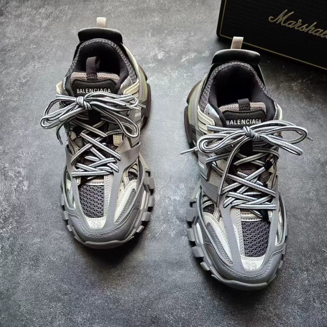 Balenciaga Balenciaga Gray Lowtop Sneakers 39 Women Size US 8.5 / IT 38.5 - 3 Thumbnail