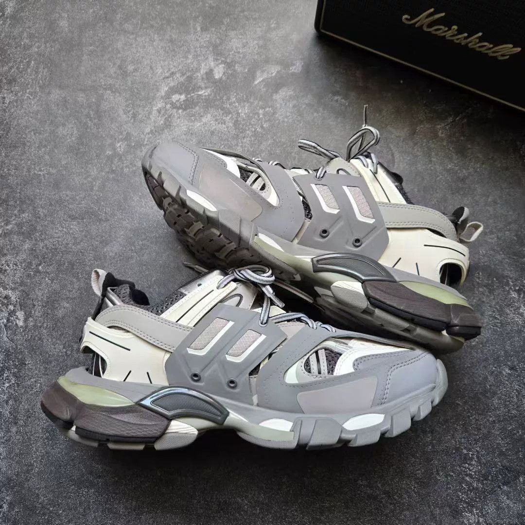 Balenciaga Balenciaga Gray Lowtop Sneakers 39 Women Size US 8.5 / IT 38.5 - 2 Thumbnail