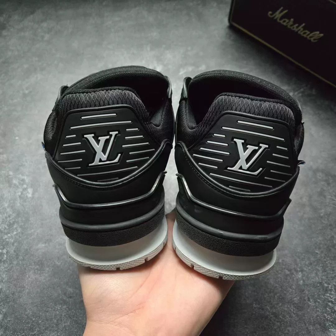 Louis Vuitton Louis Vuitton Training Black Lowtop Sneakers 25 Men Size US 10 / EU 43 - 6 Thumbnail