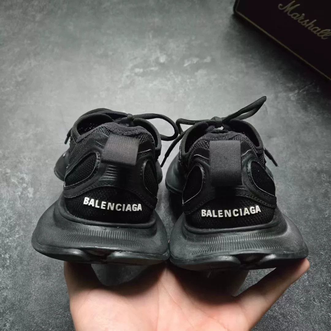 Balenciaga Balenciaga Black Lowtop Sneakers 38 Women Size US 7.5 / IT 37.5 - 6 Thumbnail