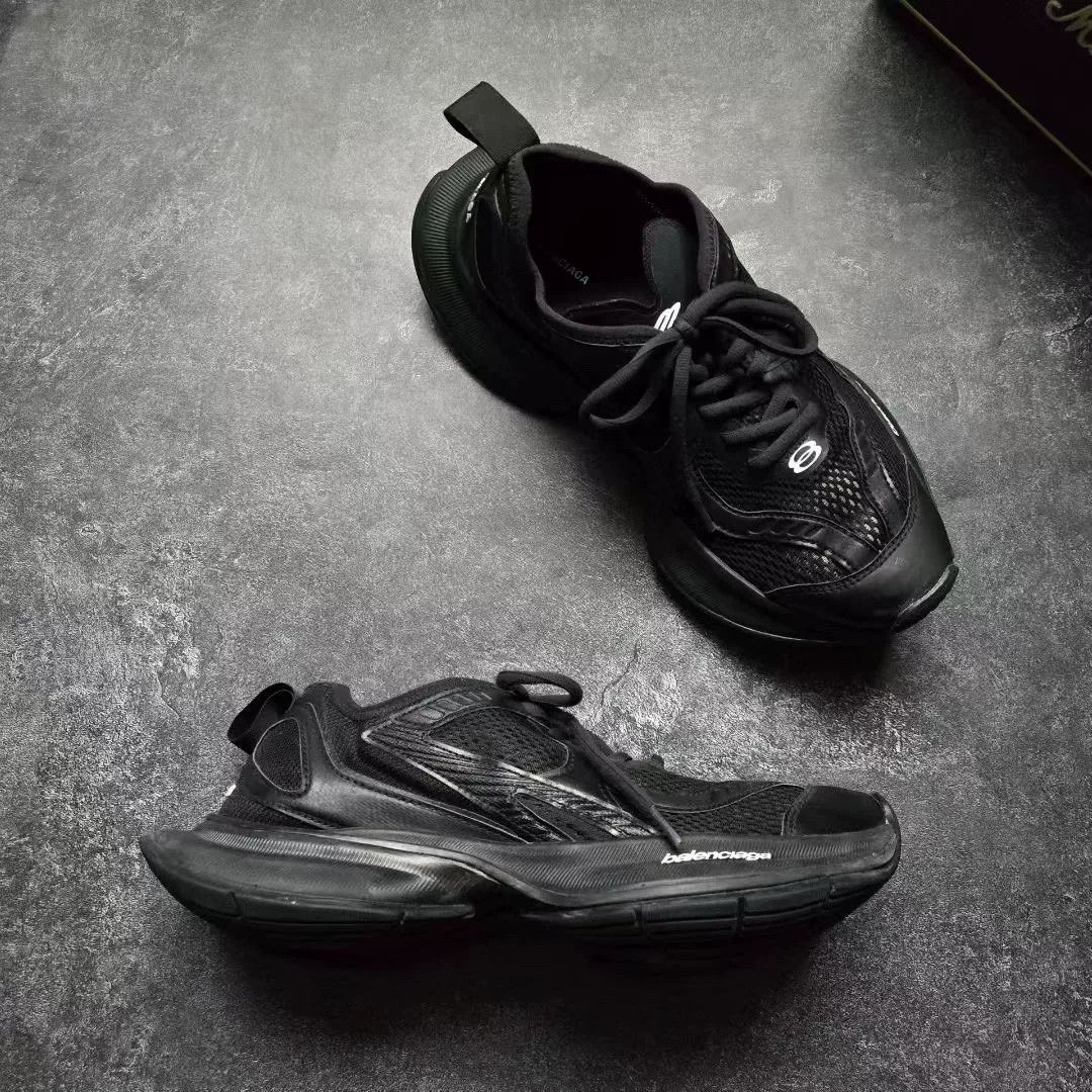 Balenciaga Balenciaga Black Lowtop Sneakers 38 Women Size US 7.5 / IT 37.5 - 5 Thumbnail