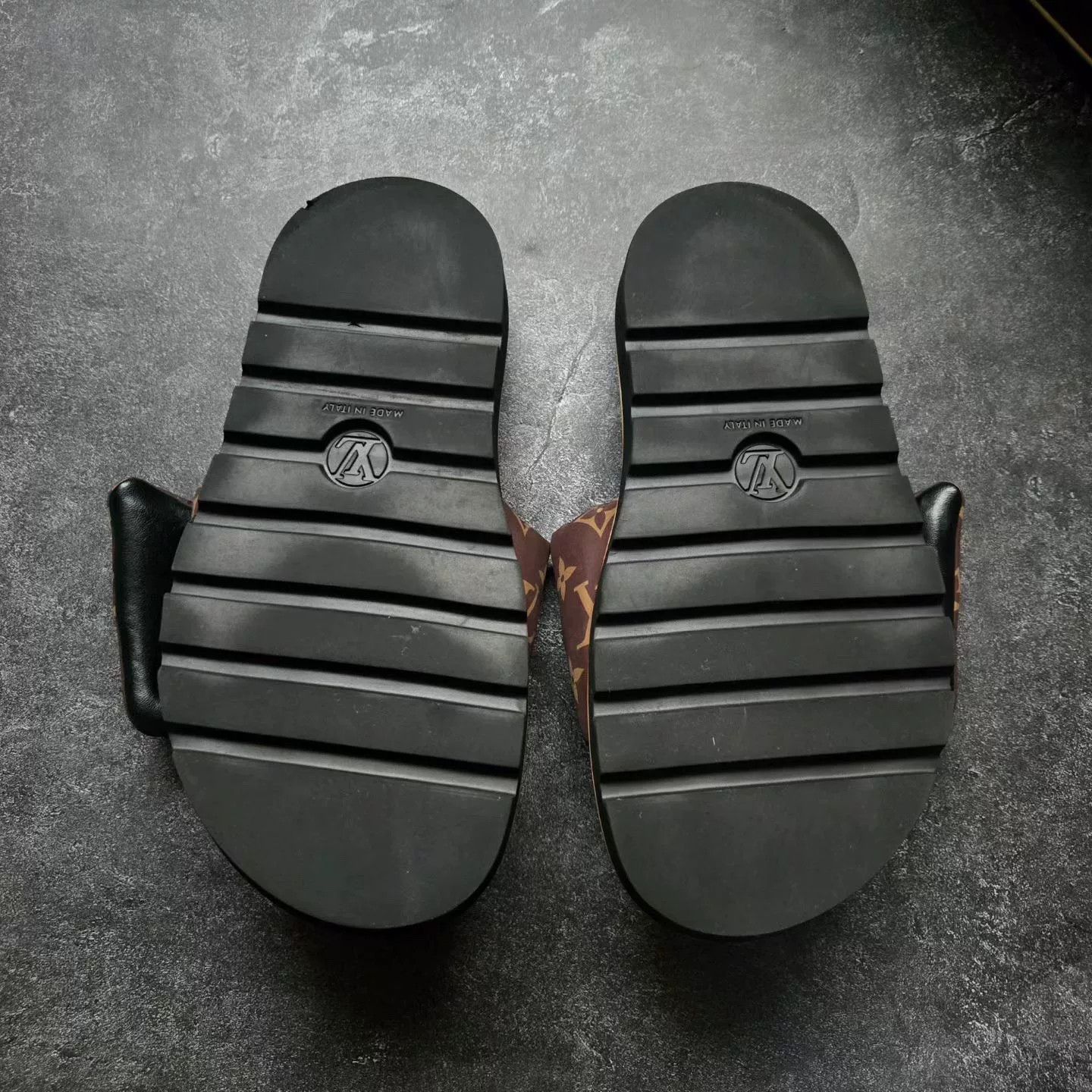 Louis Vuitton Louis Vuitton Sandals 37 Women Size US 6.5 / IT 36.5 - 7 Thumbnail