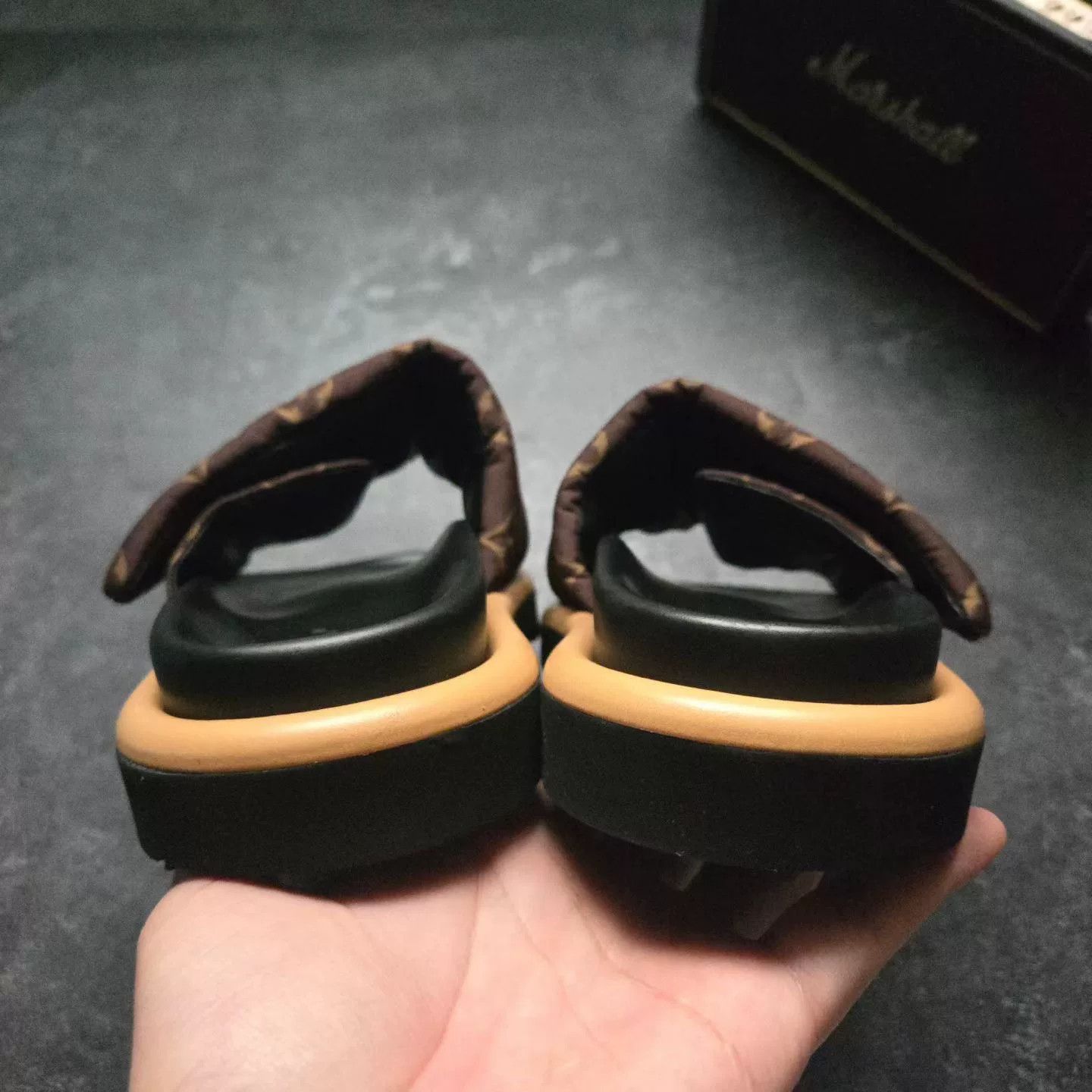 Louis Vuitton Louis Vuitton Sandals 37 Women Size US 6.5 / IT 36.5 - 6 Thumbnail