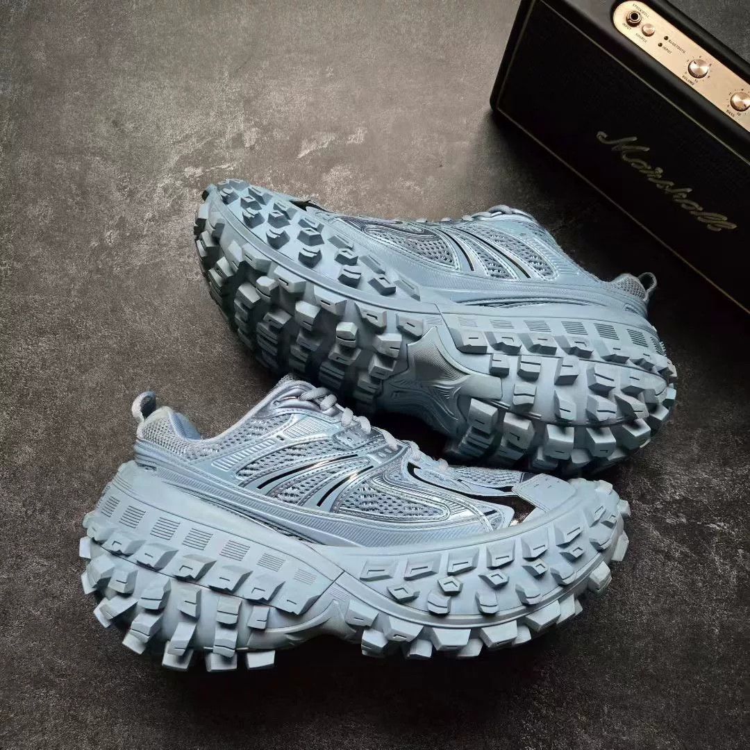 Balenciaga Balenciaga Blue Lowtop Sneakers 41 Men Size US 8.5 / EU 41-42 - 2 Thumbnail