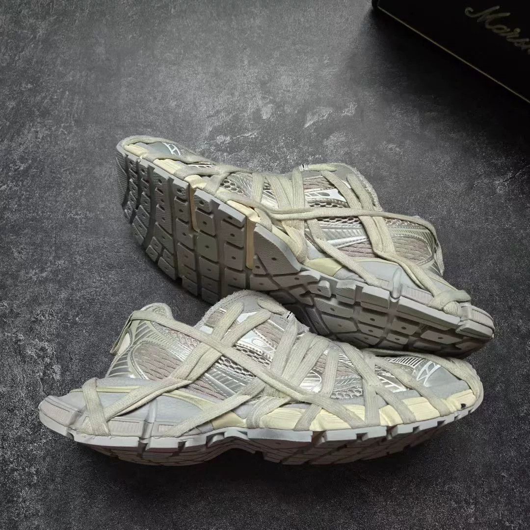 Balenciaga Balenciaga Gray Lowtop Sneakers XXXL Men Size US 10 / EU 43 - 2 Thumbnail