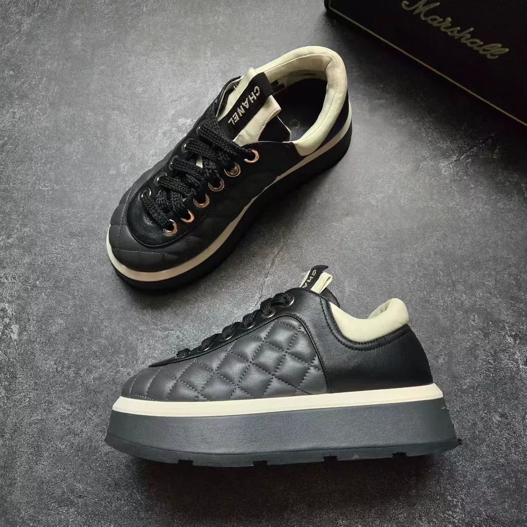 Chanel Chanel Quilted Lowtop Sneakers 37 Women Size US 6.5 / IT 36.5 - 5 Thumbnail