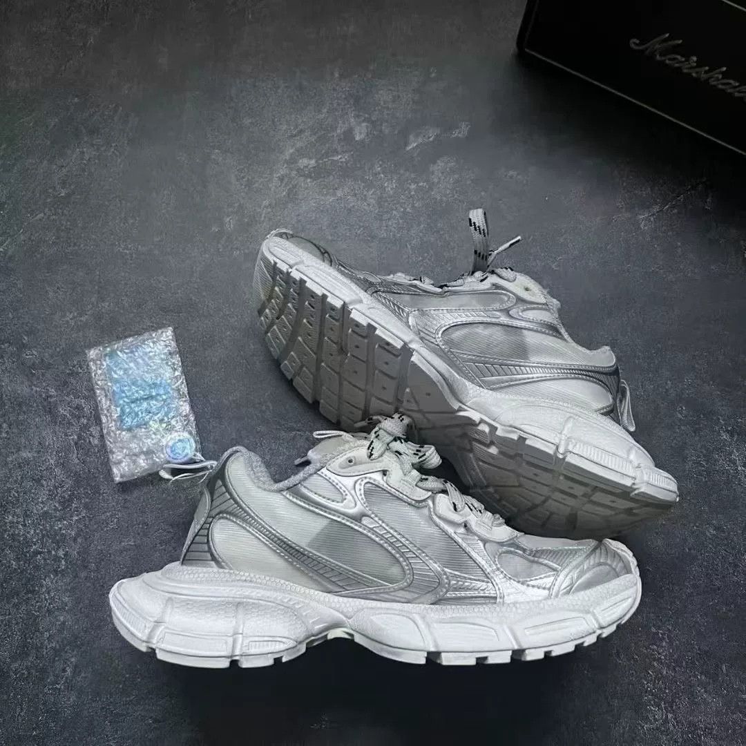 Balenciaga Balenciaga White Lowtop Sneakers XXXL Men Size US 10 / EU 43 - 2 Thumbnail