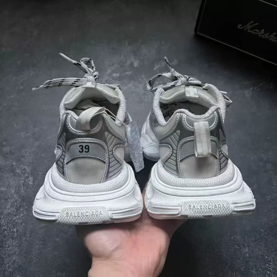 Balenciaga Balenciaga White Lowtop Sneakers XXXL Men Size US 10 / EU 43 - 6 Thumbnail