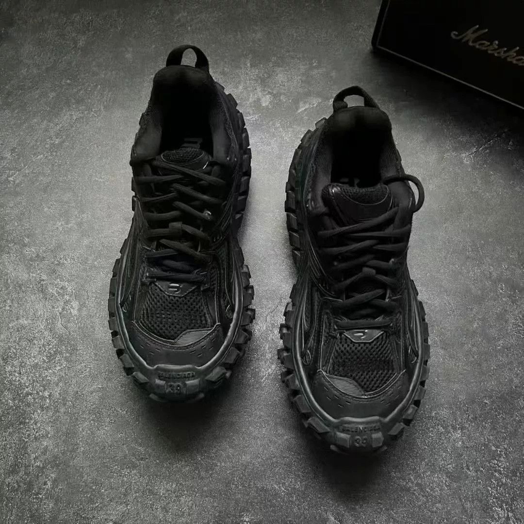 Balenciaga Balenciaga Black Lowtop Sneakers 39 Men Size US 6.5 / EU 39-40 - 3 Thumbnail