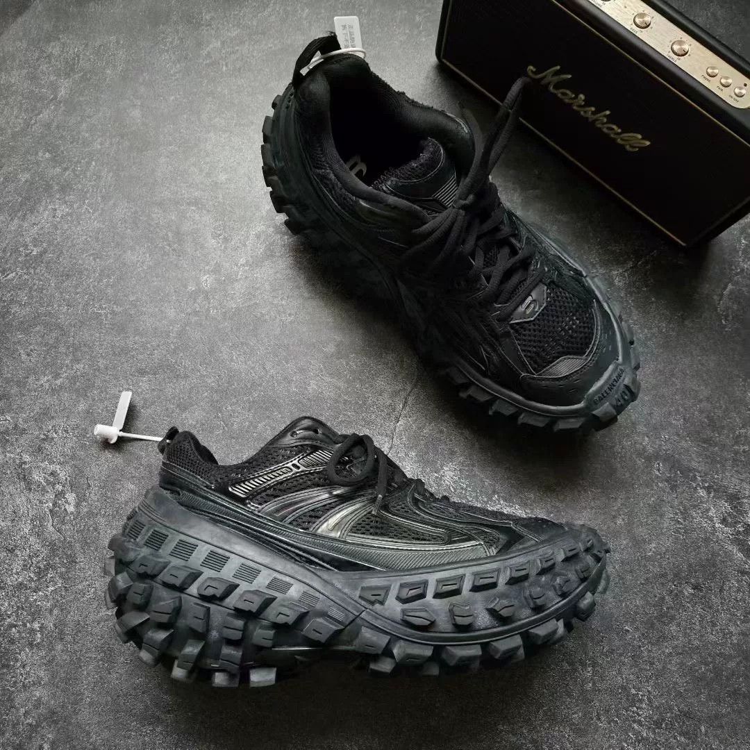 Balenciaga Balenciaga Black Lowtop Sneakers 40 Men Size US 7.5 / EU 40-41 - 5 Thumbnail