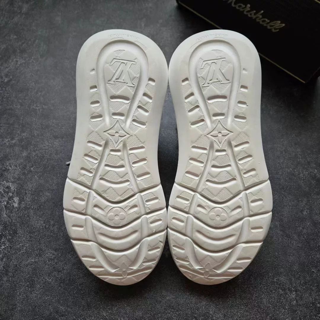 Louis Vuitton Louis Vuitton White Lowtop Sneakers 39 Men Size US 6.5 / EU 39-40 - 7 Thumbnail