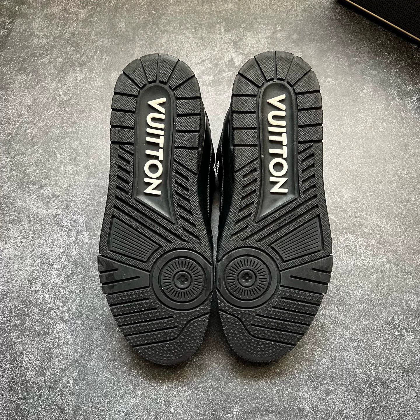 Louis Vuitton Louis Vuitton Training Black Lowtop Sneakers 42 Men Size US 9 / EU 42 - 7 Thumbnail