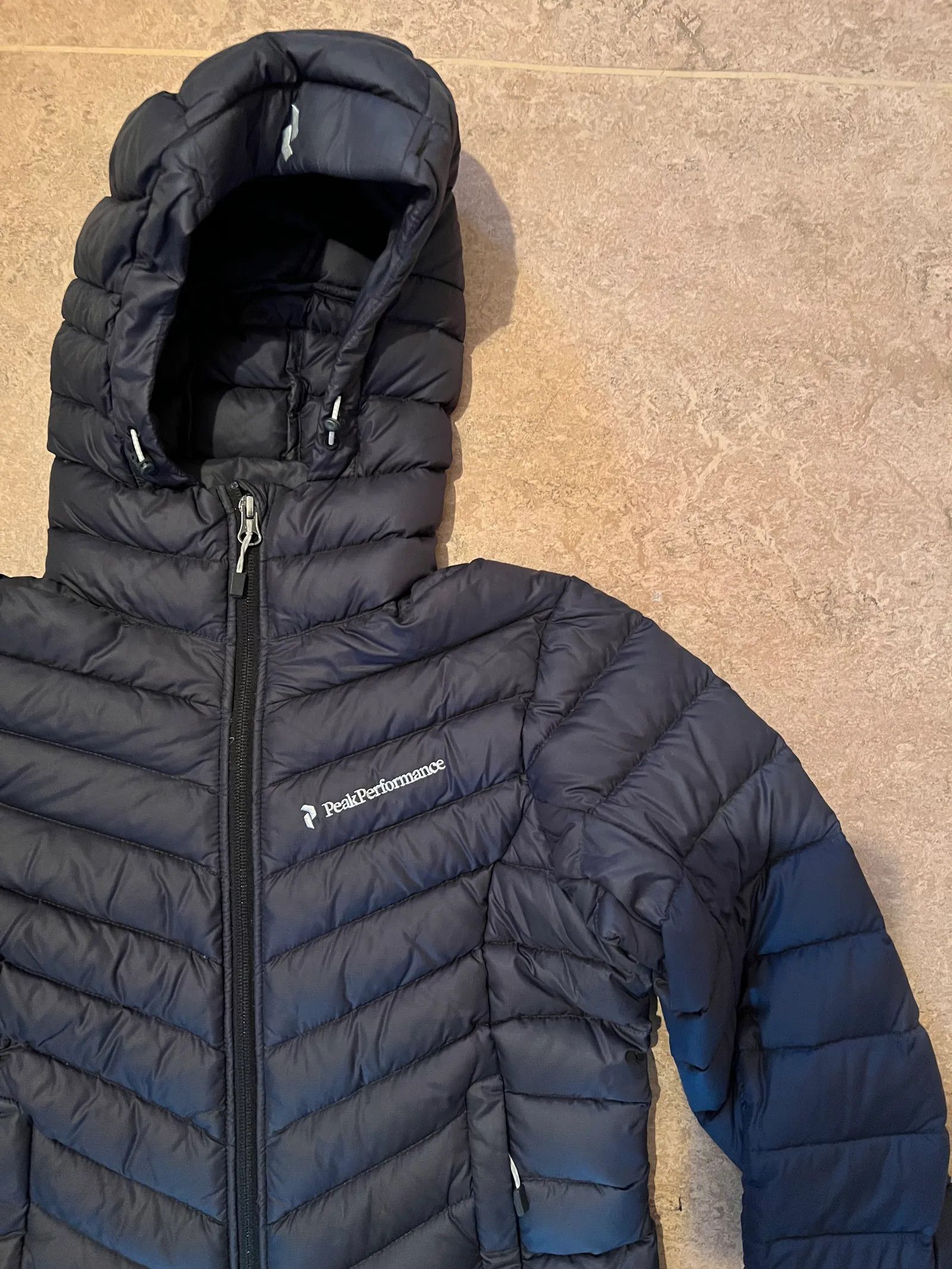 Peak Performance Peak Performance Frost Down Hood Down Jacket Size XS / US 0-2 / IT 36-38 - 2 Thumbnail