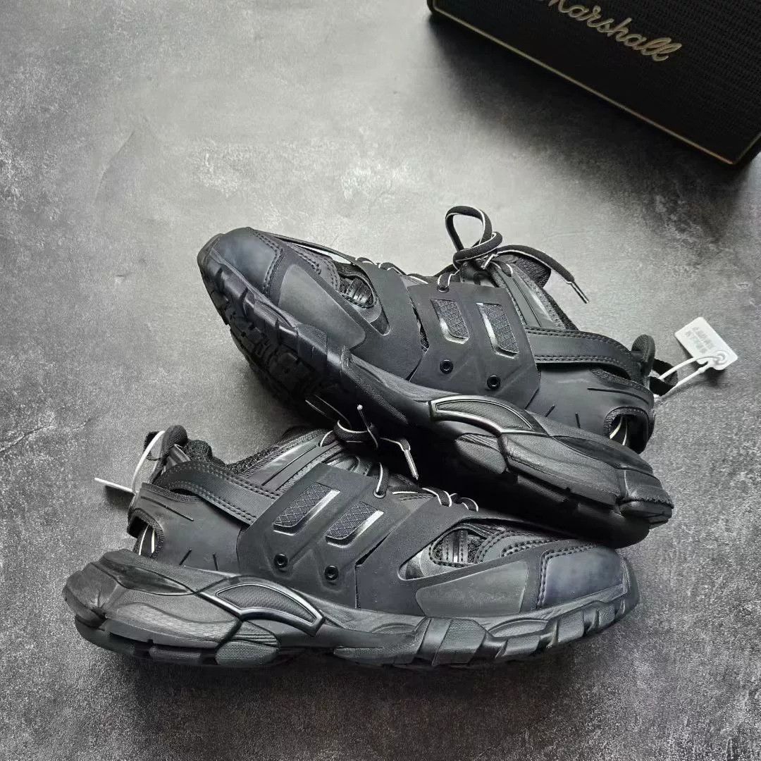 Balenciaga Balenciaga Black Lowtop Sneakers 39 Men Size US 6.5 / EU 39-40 - 2 Thumbnail