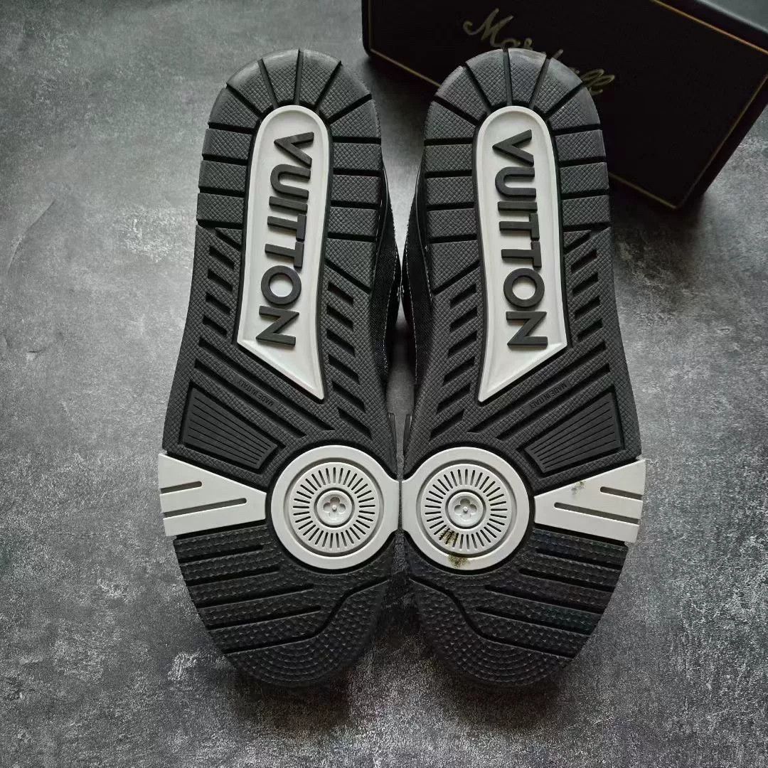 Louis Vuitton Louis Vuitton Training Black Lowtop Sneakers 25 Men Size US 10 / EU 43 - 7 Thumbnail