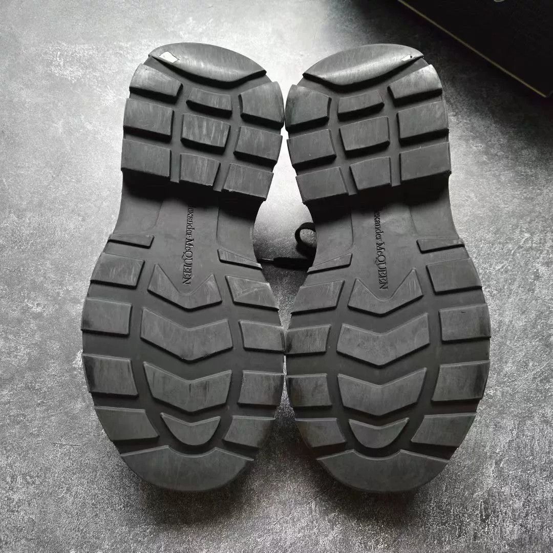 Alexander McQueen Alexander McQueen Black Boots 38 Women Size US 7.5 / IT 37.5 - 7 Thumbnail