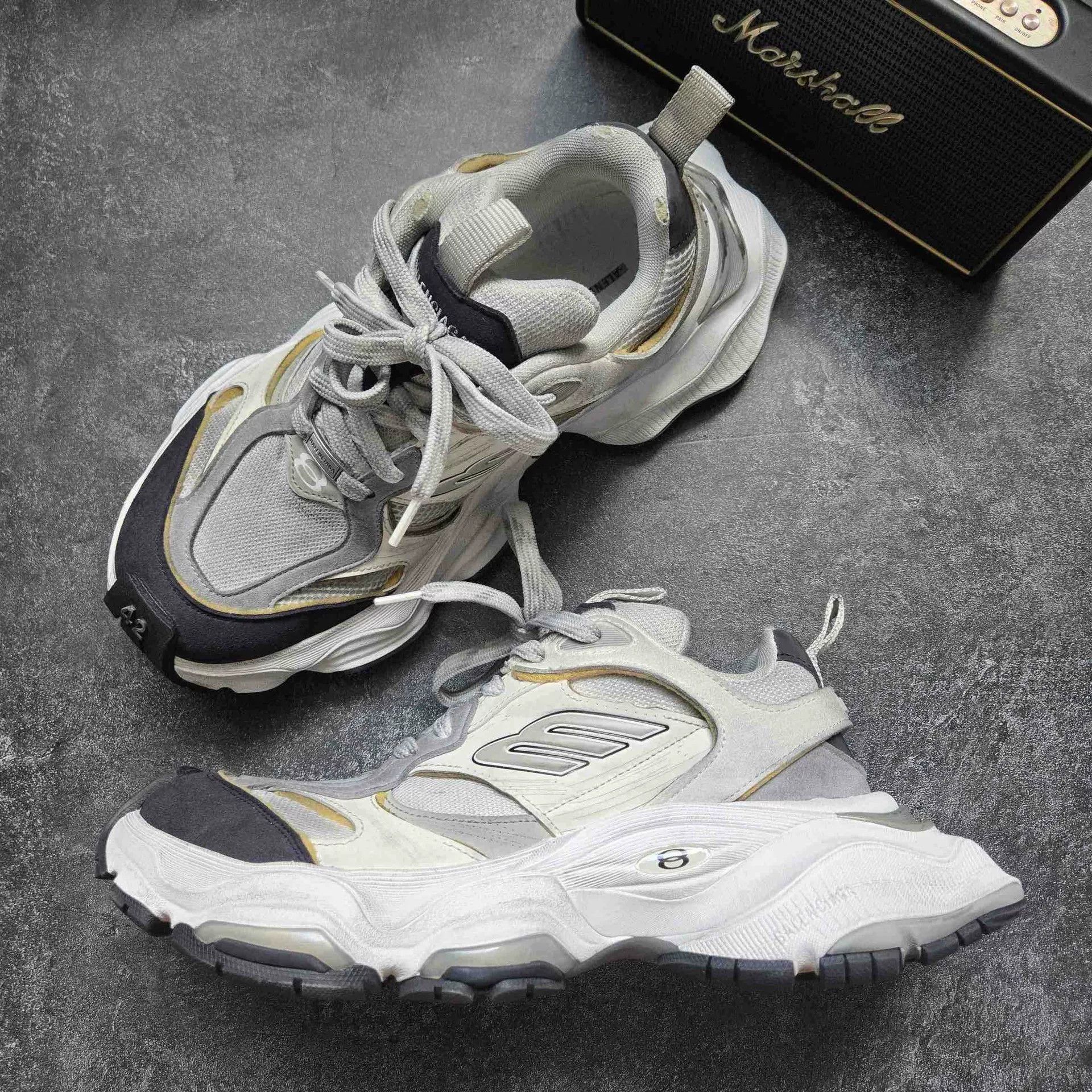 Balenciaga Balenciaga Cargo White Lowtop Sneakers 42 Men Size US 9 / EU 42 - 4 Thumbnail