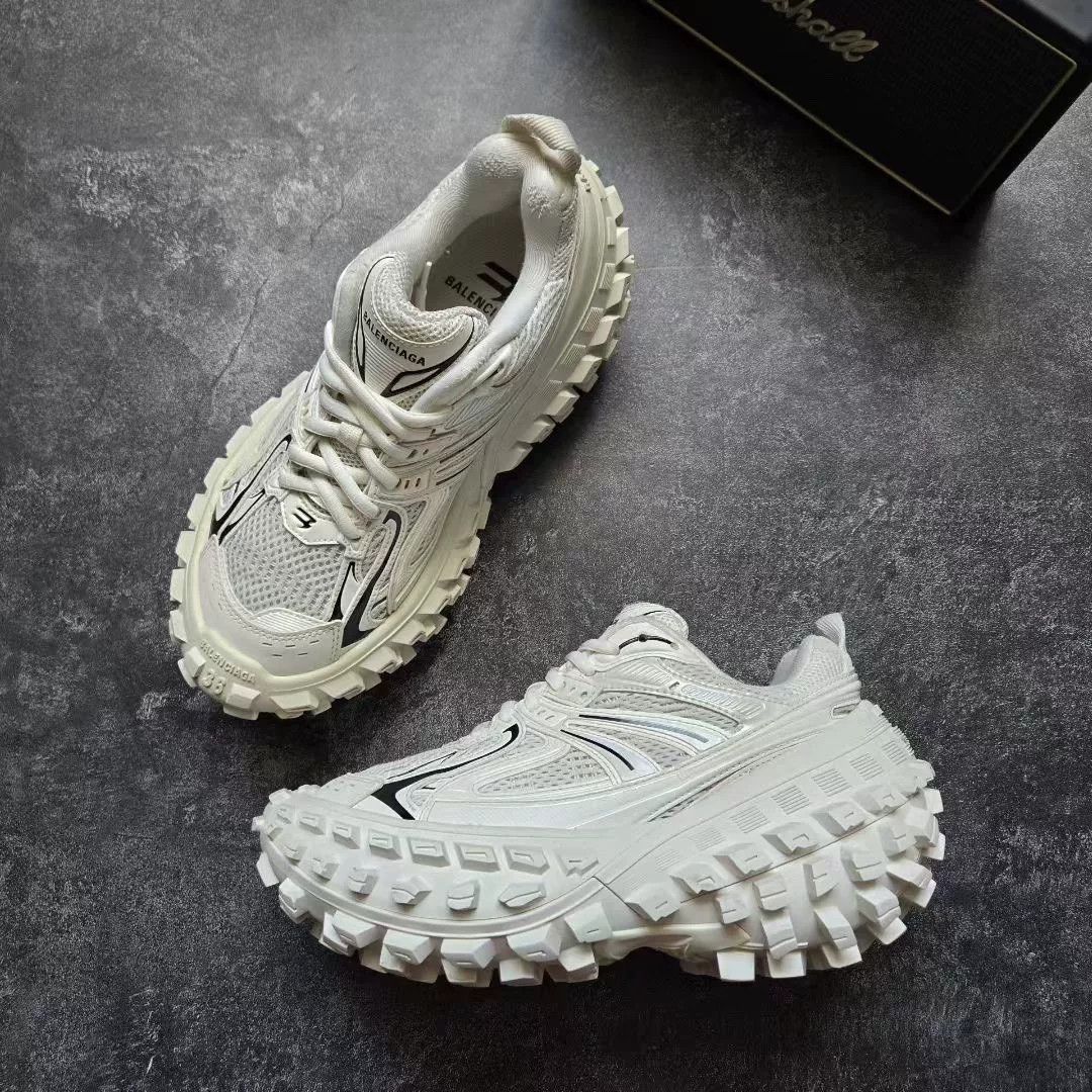 Balenciaga Balenciaga White Lowtop Sneakers 36 Women Size US 6 / IT 36 - 4 Thumbnail