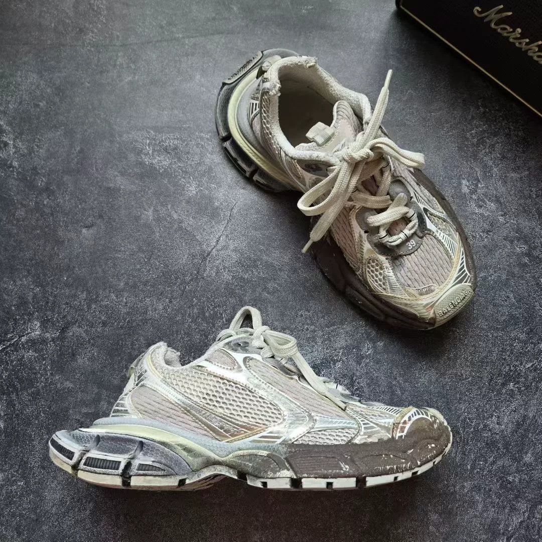 Balenciaga Balenciaga Beige Lowtop Sneakers XXXL Women Size US 8 / IT 38 - 5 Thumbnail