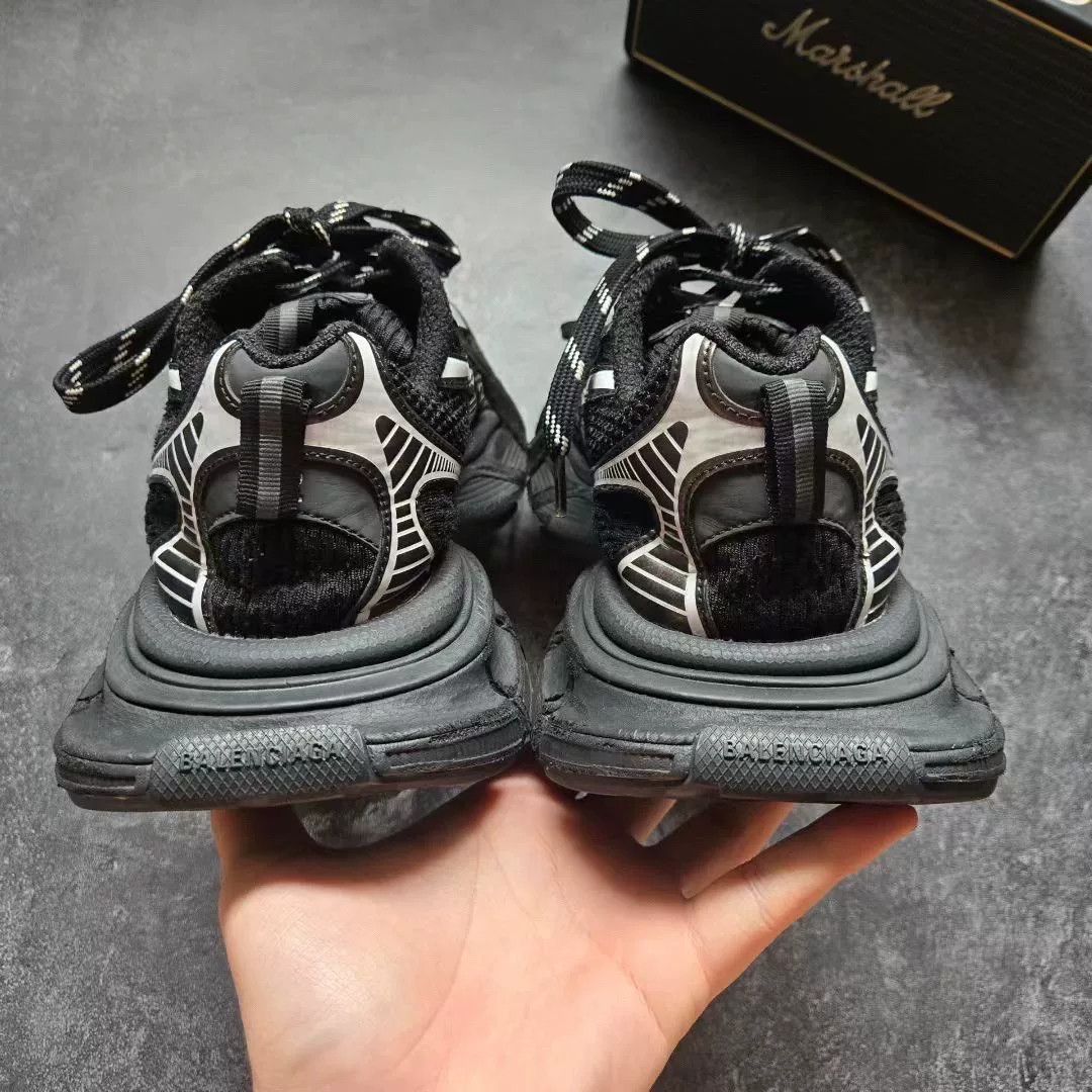 Balenciaga Balenciaga Silver Lowtop Sneakers XXXL Men Size US 10 / EU 43 - 6 Thumbnail