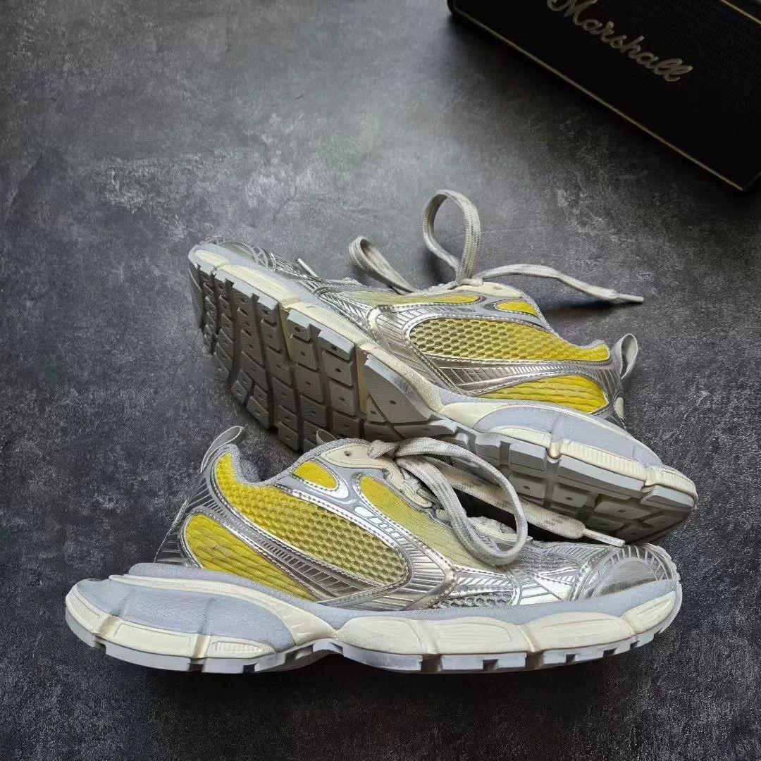 Balenciaga Balenciaga Silver Lowtop Sneakers XXXL Men Size US 10 / EU 43 - 2 Thumbnail