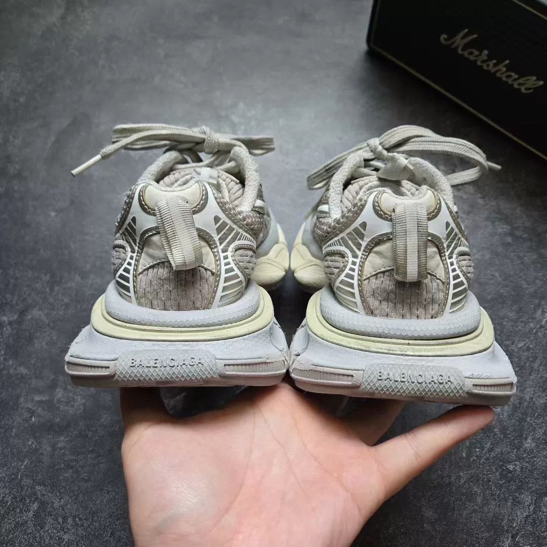 Balenciaga Balenciaga Beige Lowtop Sneakers XXXL Women Size US 8 / IT 38 - 6 Thumbnail