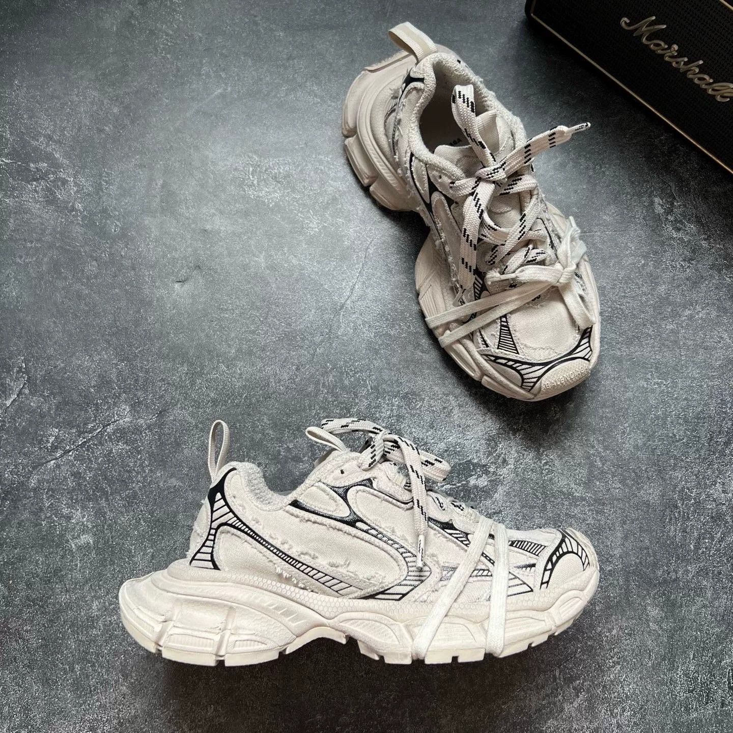 Balenciaga Balenciaga Distressed Black Lowtop Sneakers XXXL Women Size US 8 / IT 38 - 5 Thumbnail