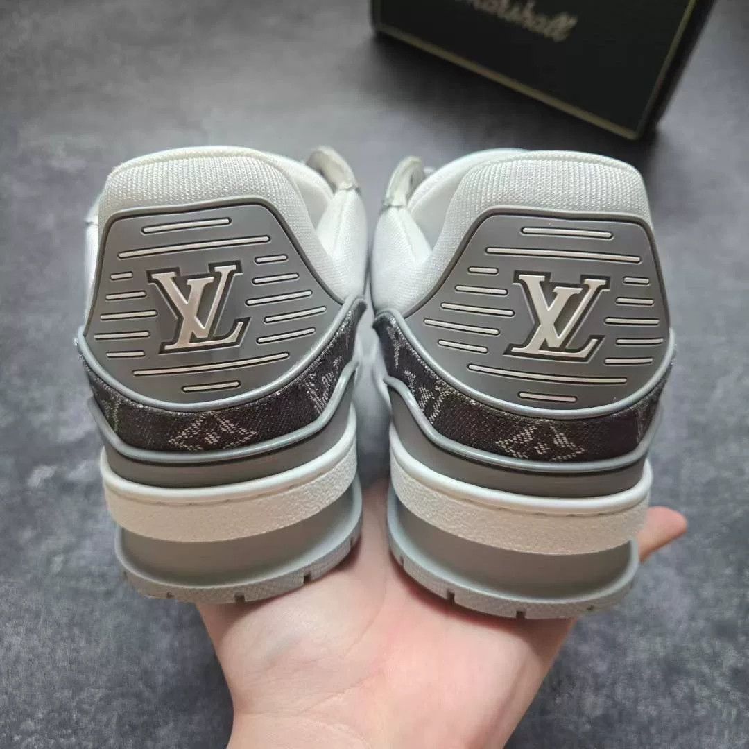 Louis Vuitton Louis Vuitton Training White Lowtop Sneakers 41 Men Size US 8.5 / EU 41-42 - 6 Thumbnail