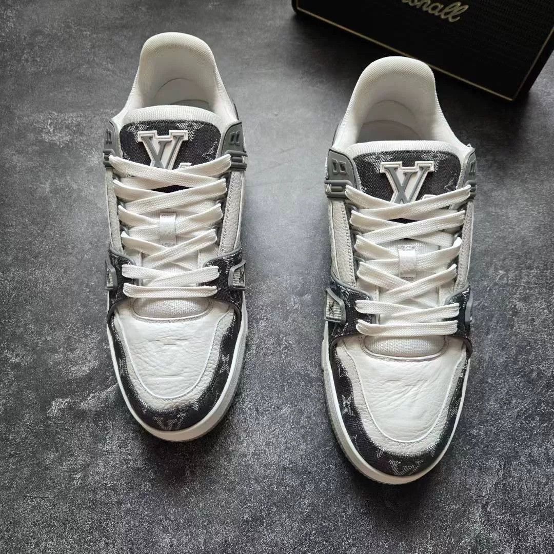 Louis Vuitton Louis Vuitton Training White Lowtop Sneakers 41 Men Size US 8.5 / EU 41-42 - 3 Thumbnail