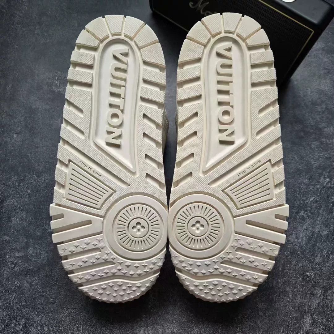 Louis Vuitton Louis Vuitton Training White Lowtop Sneakers 9.5 Men Size US 9.5 / EU 42-43 - 7 Thumbnail