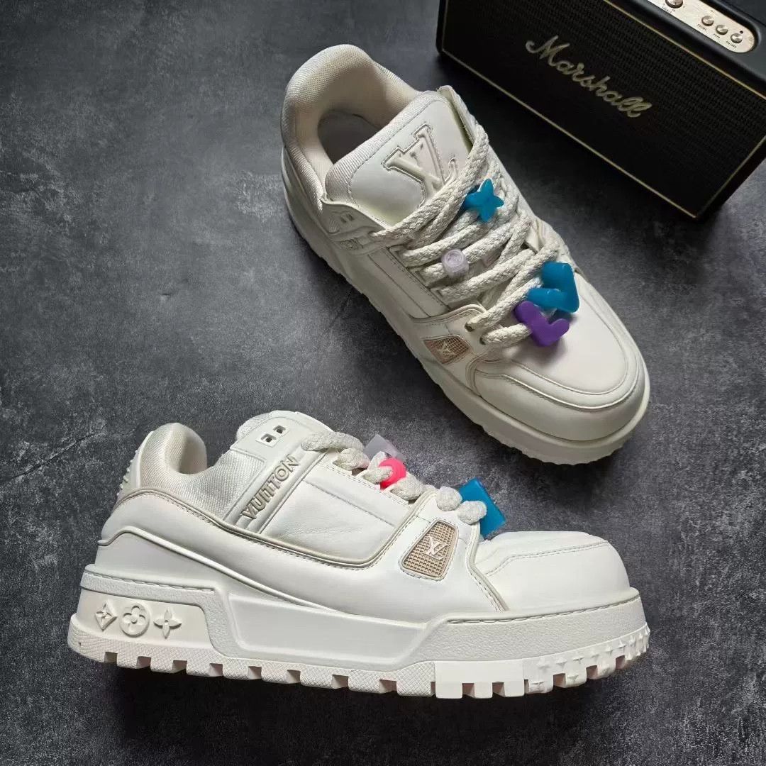 Louis Vuitton Louis Vuitton Training White Lowtop Sneakers 9.5 Men Size US 9.5 / EU 42-43 - 5 Thumbnail