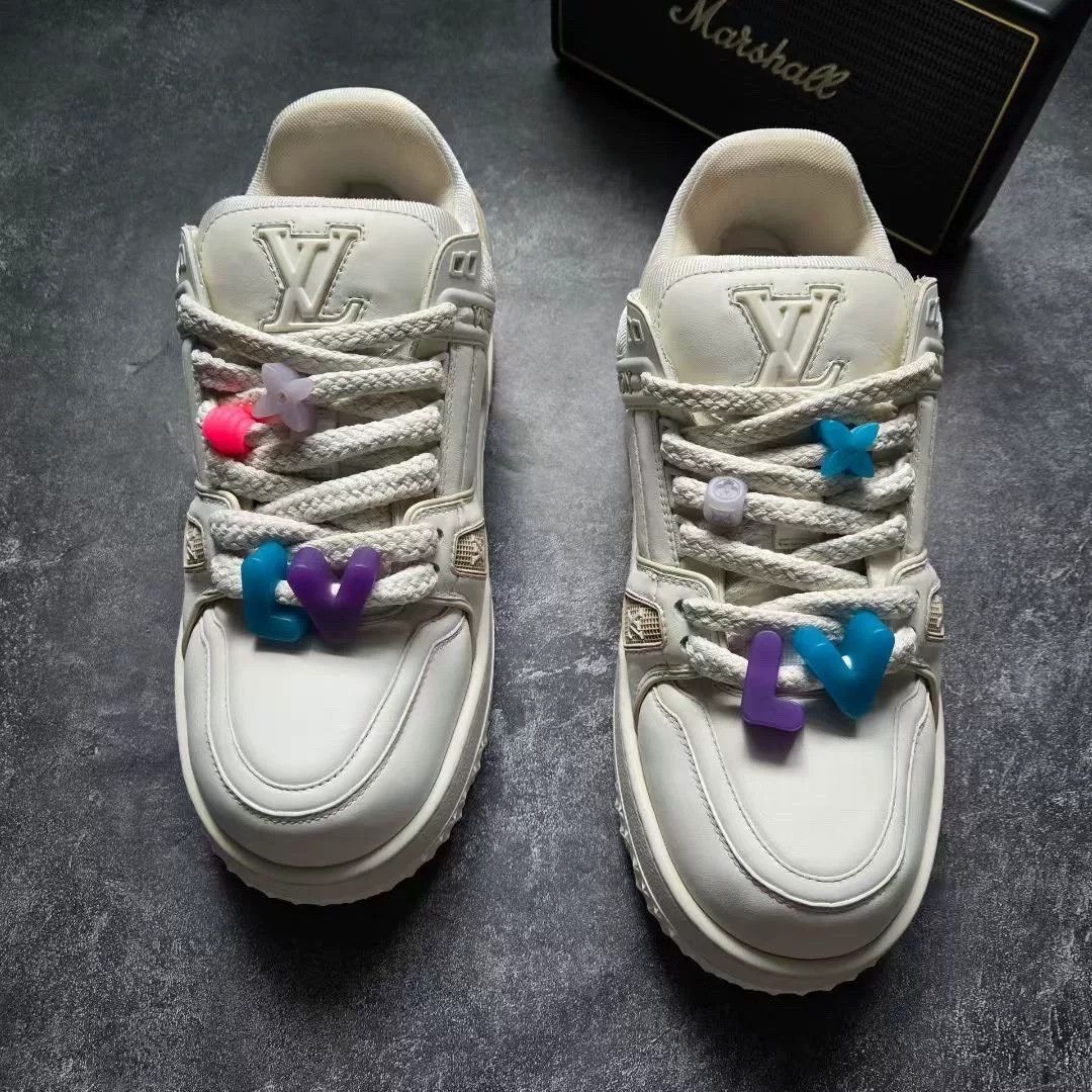 Louis Vuitton Louis Vuitton Training White Lowtop Sneakers 9.5 Men Size US 9.5 / EU 42-43 - 3 Thumbnail