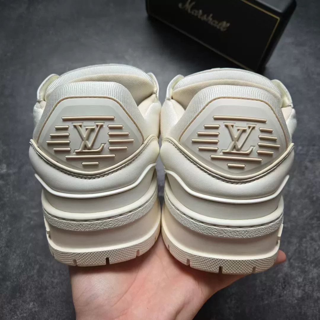 Louis Vuitton Louis Vuitton Training White Lowtop Sneakers 9.5 Men Size US 9.5 / EU 42-43 - 6 Thumbnail