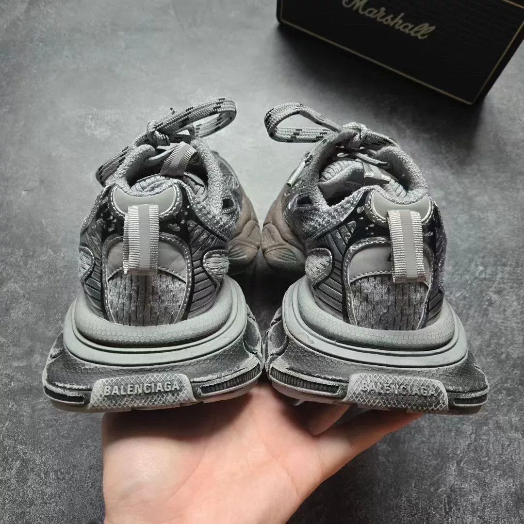 Balenciaga Balenciaga Silver Lowtop Sneakers XXXL Men Size US 10 / EU 43 - 6 Thumbnail