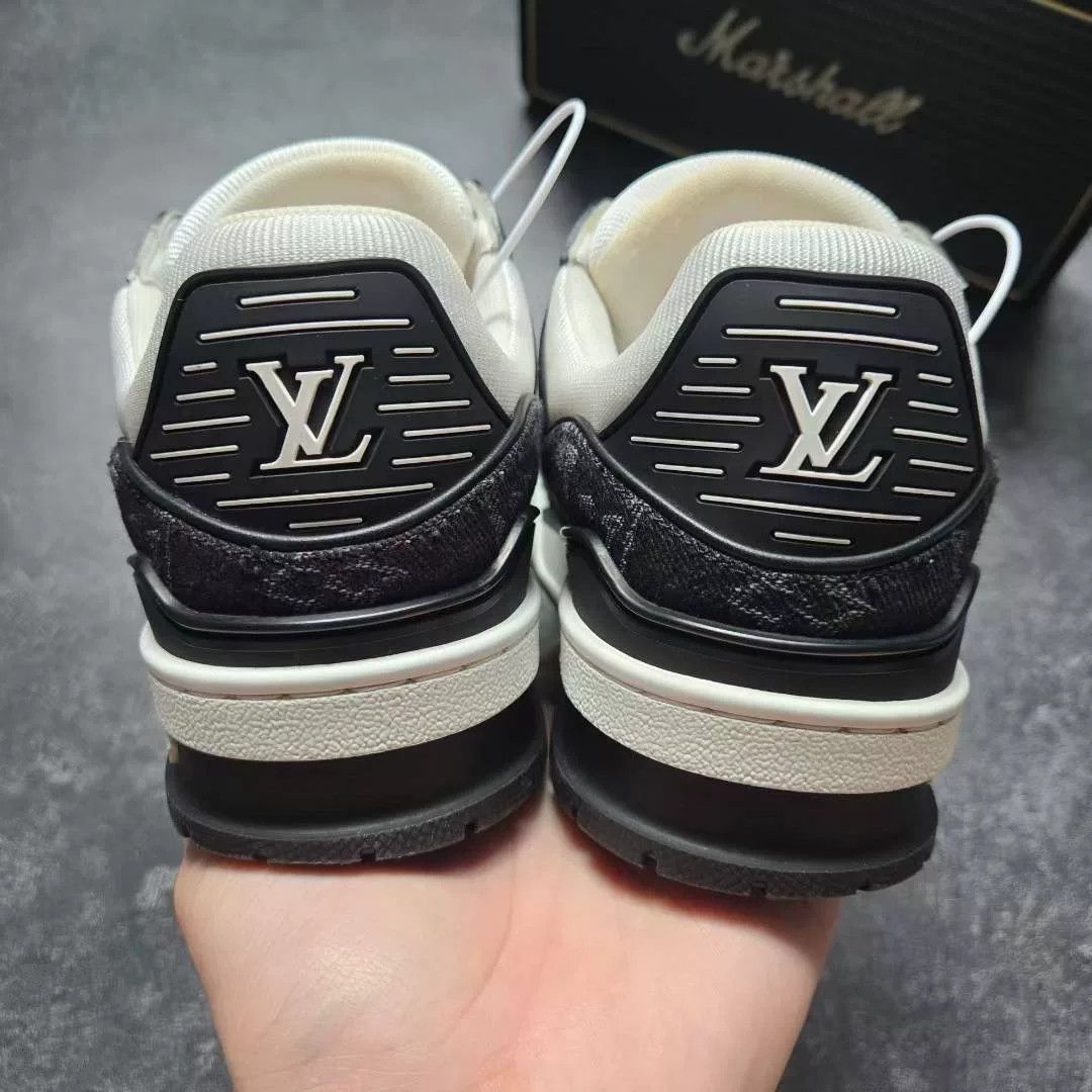 Louis Vuitton Louis Vuitton Training Black Lowtop Sneakers 37 Women Size US 6.5 / IT 36.5 - 6 Thumbnail