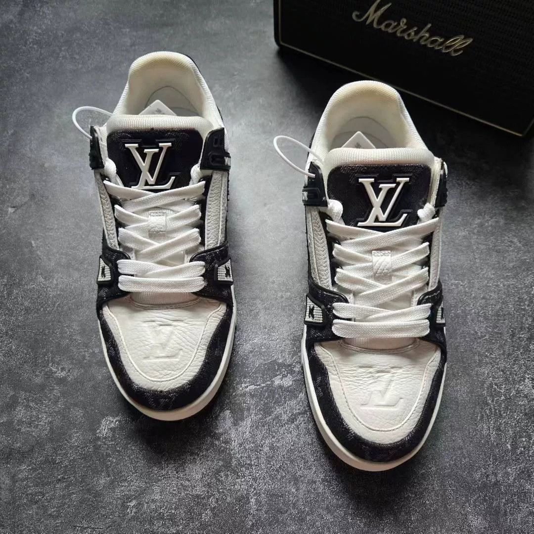 Louis Vuitton Louis Vuitton Training Black Lowtop Sneakers 37 Women Size US 6.5 / IT 36.5 - 3 Thumbnail