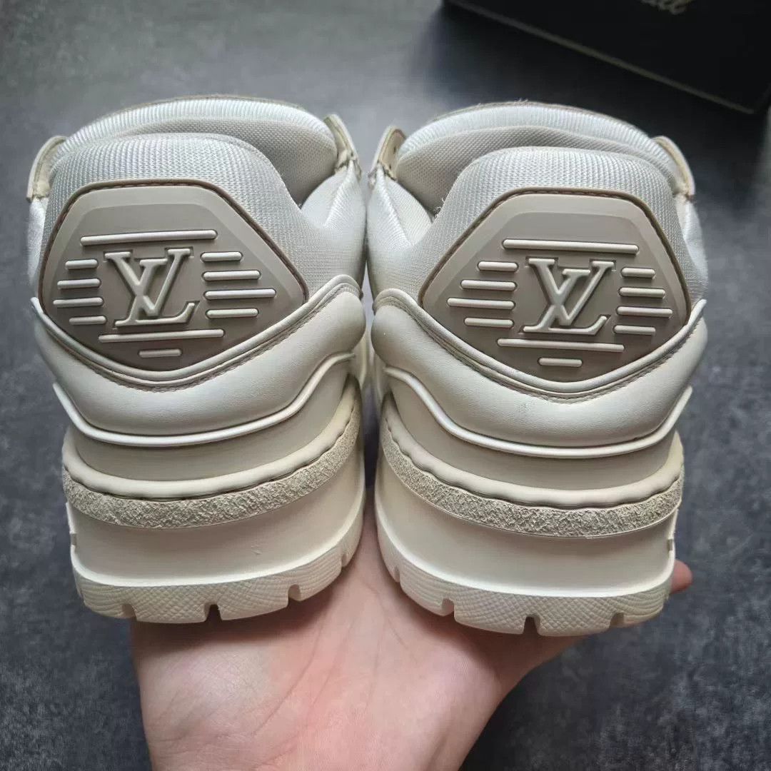 Louis Vuitton Louis Vuitton Training White Lowtop Sneakers 40 Men Size US 7.5 / EU 40-41 - 6 Thumbnail