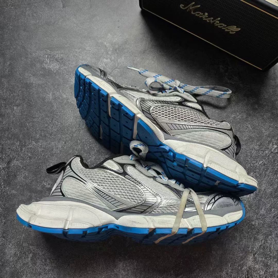 Balenciaga Balenciaga Distressed Blue Lowtop Sneakers XXXL Men Size US 10 / EU 43 - 2 Thumbnail