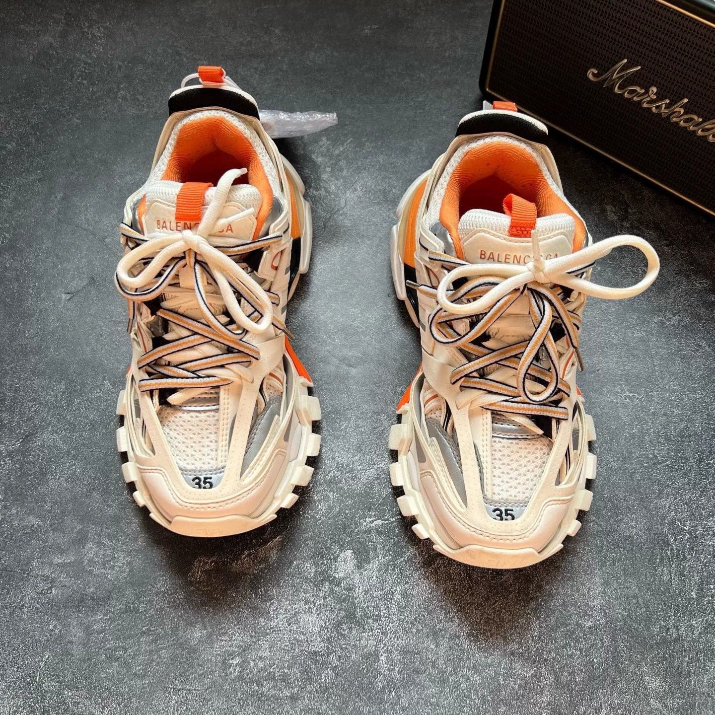 Balenciaga Balenciaga White Lowtop Sneakers 35 Women Size US 5 / IT 35 - 3 Thumbnail