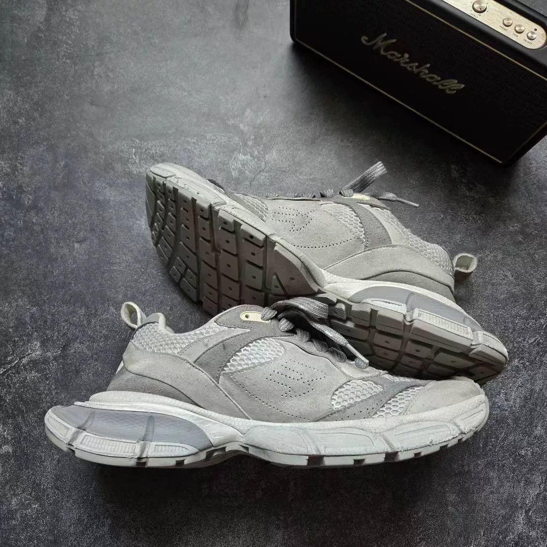 Balenciaga Balenciaga Gray Lowtop Sneakers XXXL Men Size US 10 / EU 43 - 2 Thumbnail