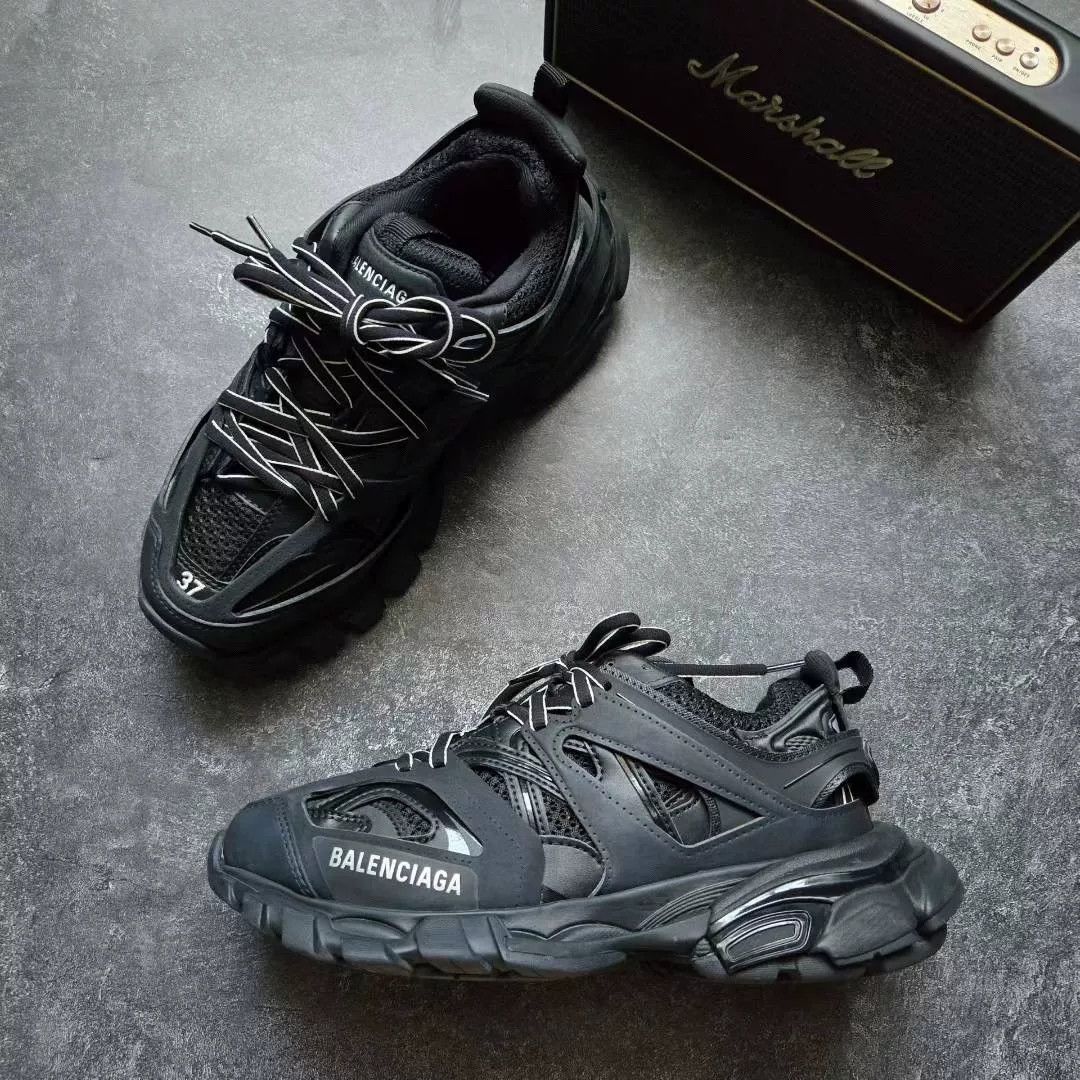 Balenciaga Balenciaga Black Lowtop Sneakers 37 Women Size US 6.5 / IT 36.5 - 4 Thumbnail