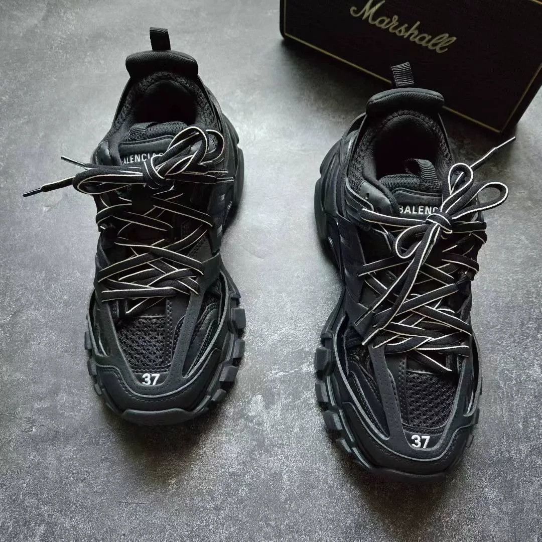 Balenciaga Balenciaga Black Lowtop Sneakers 37 Women Size US 6.5 / IT 36.5 - 3 Thumbnail